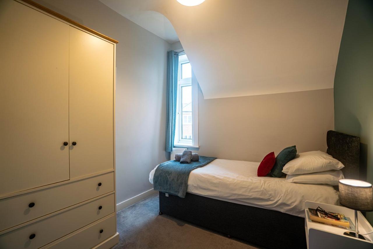 The Becket - Three Bedroom City Centre House With Parking Canterbury Zewnętrze zdjęcie